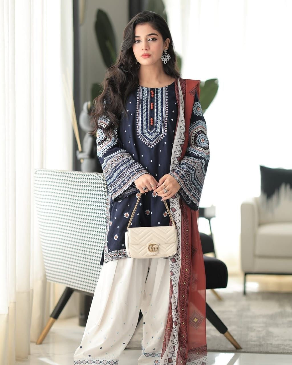 Gul-e-Neel