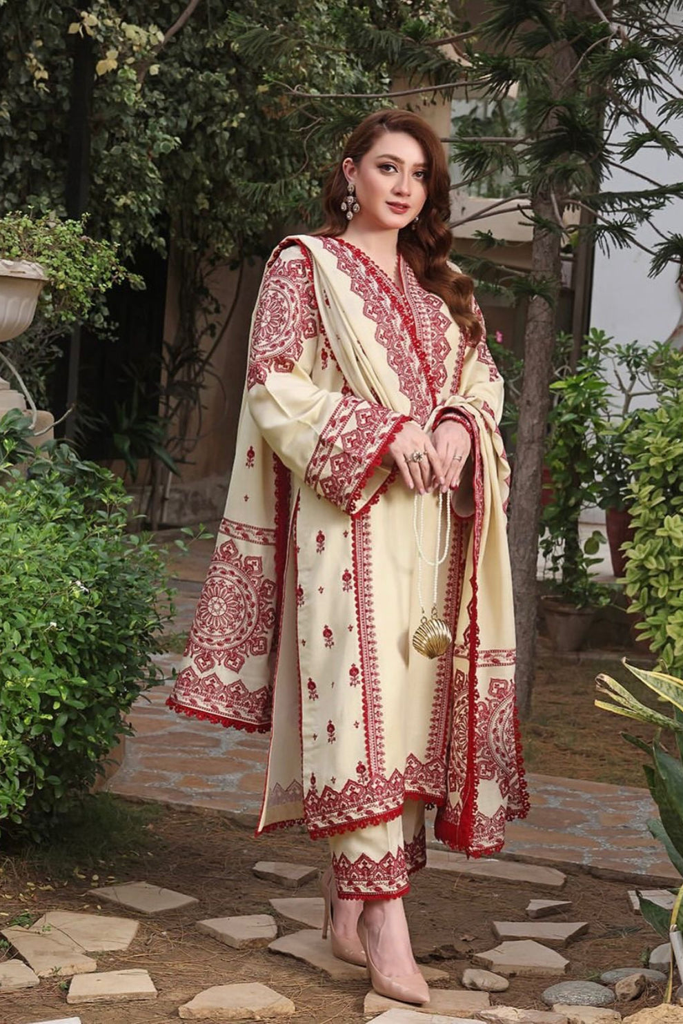 ALEESHA EMBROIDERY 3PC