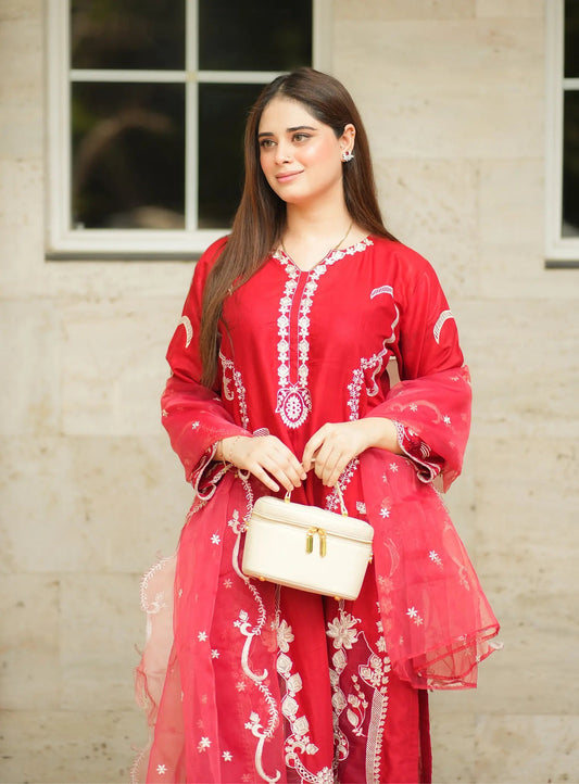 Red Reverie 3pcs