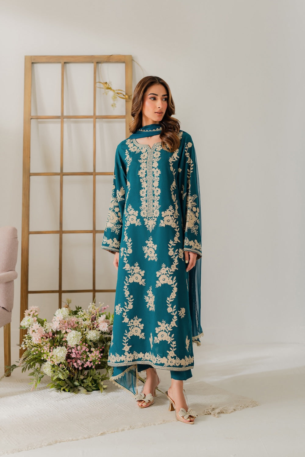 Kaavya Emb 3pcs